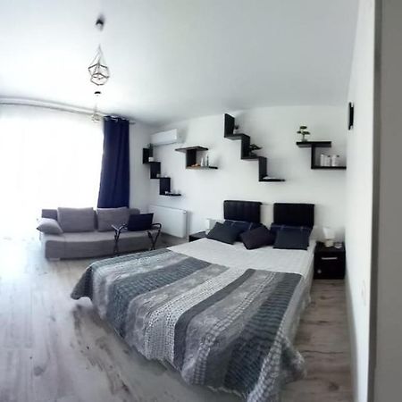 Garsoniera Saturn Apartment Exterior photo