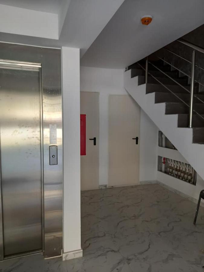 Garsoniera Saturn Apartment Exterior photo