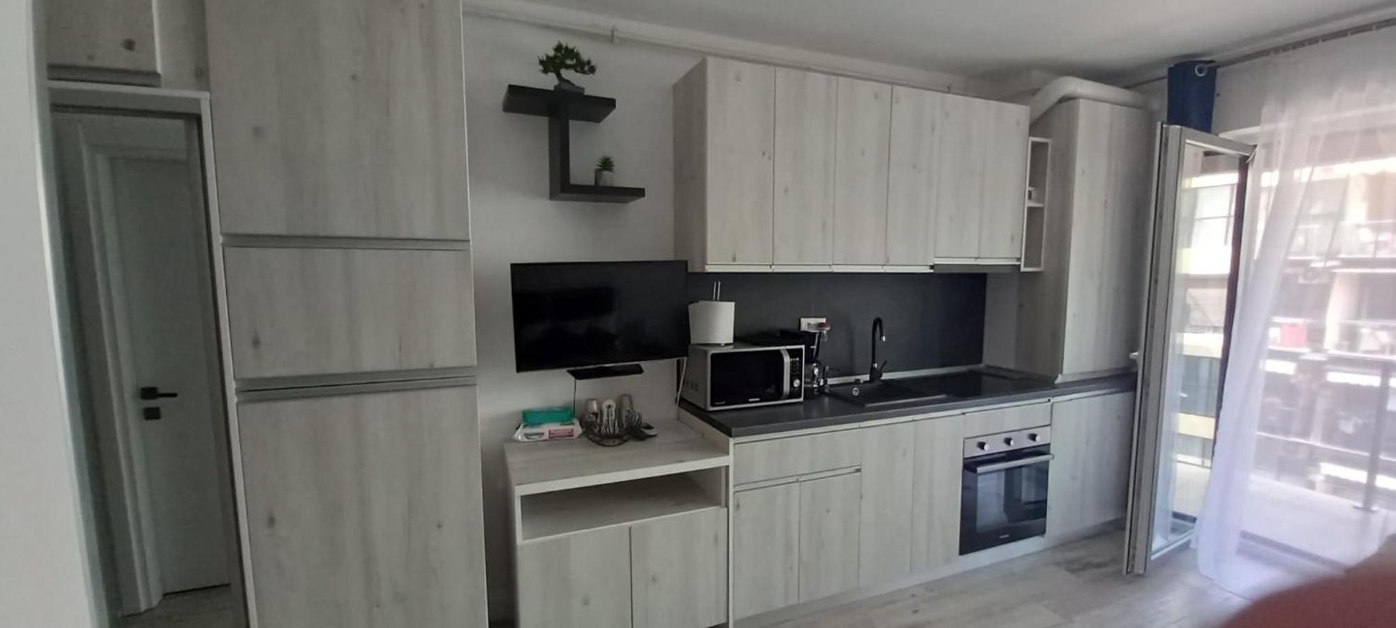 Garsoniera Saturn Apartment Exterior photo