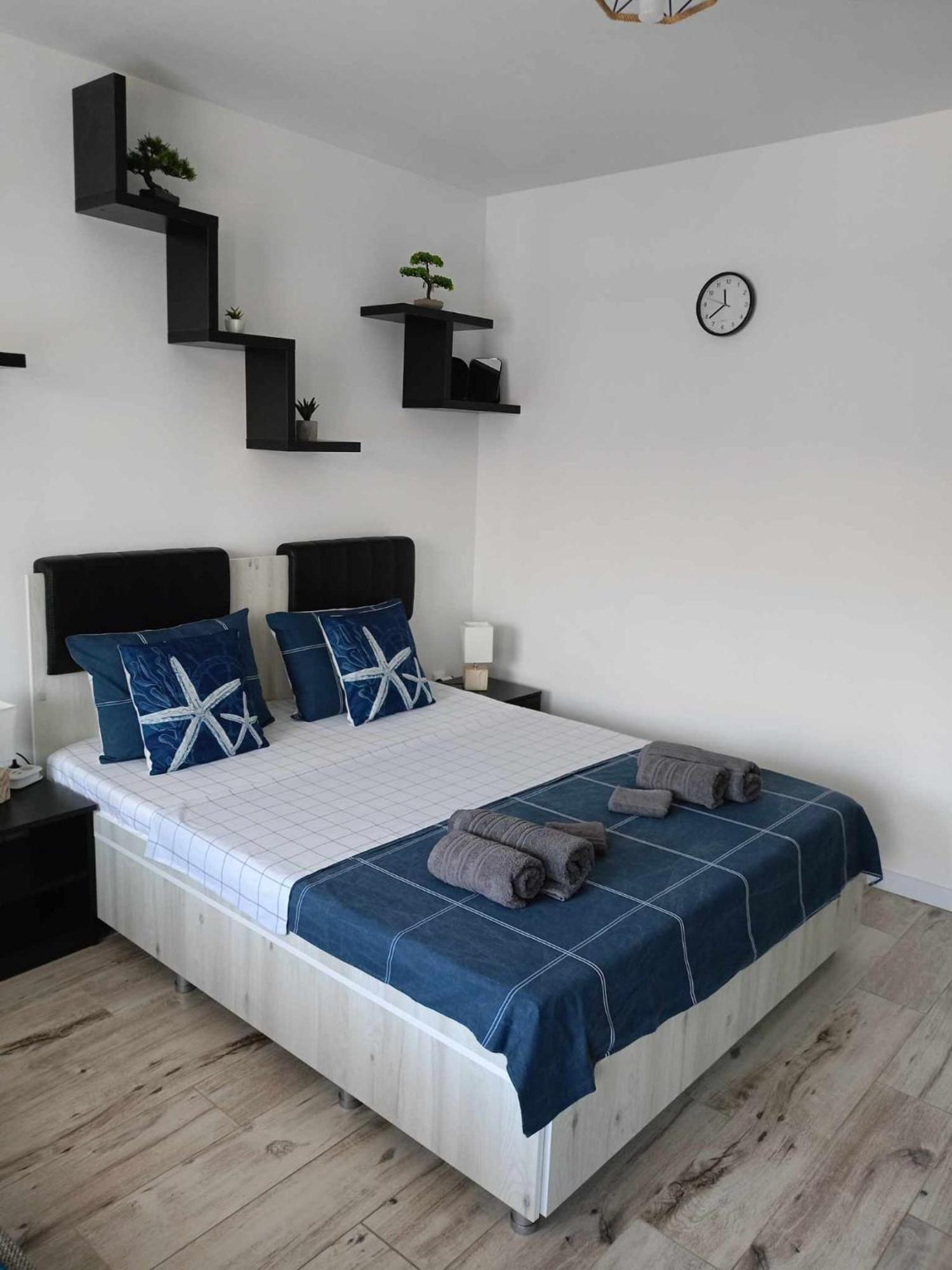 Garsoniera Saturn Apartment Exterior photo
